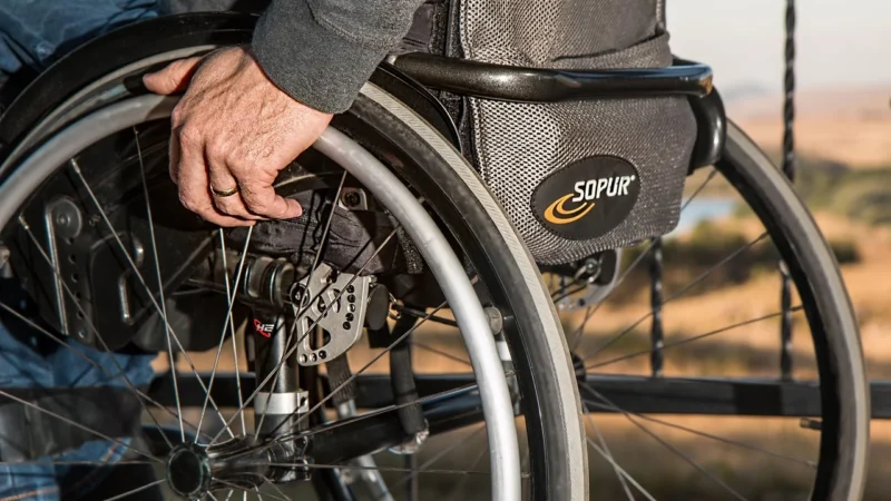 Nowoczesna rehabilitacja – sprzęt i wypożyczalnia wózków dla Twojej niezależności